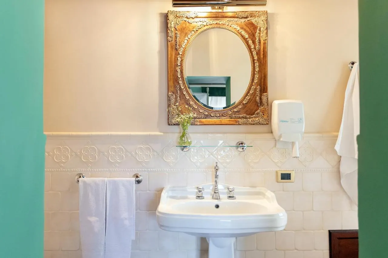 Relais Briuccia E Ristorante Capitolo Primo Hotel Montallegro 0*,  Italy